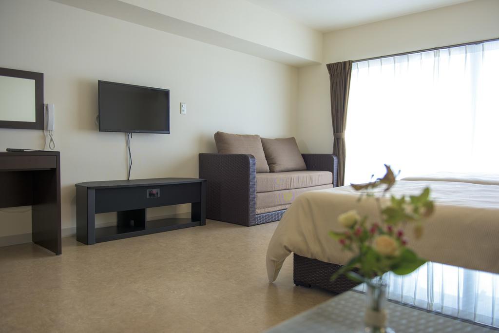 Condominium Hotel Monpa Chatan Eksteriør billede