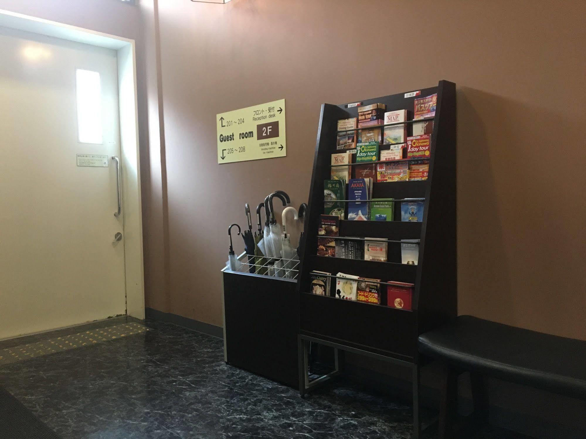 Condominium Hotel Monpa Chatan Eksteriør billede