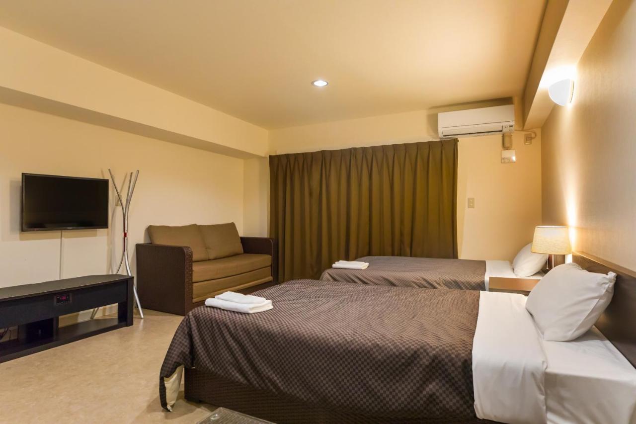 Condominium Hotel Monpa Chatan Eksteriør billede